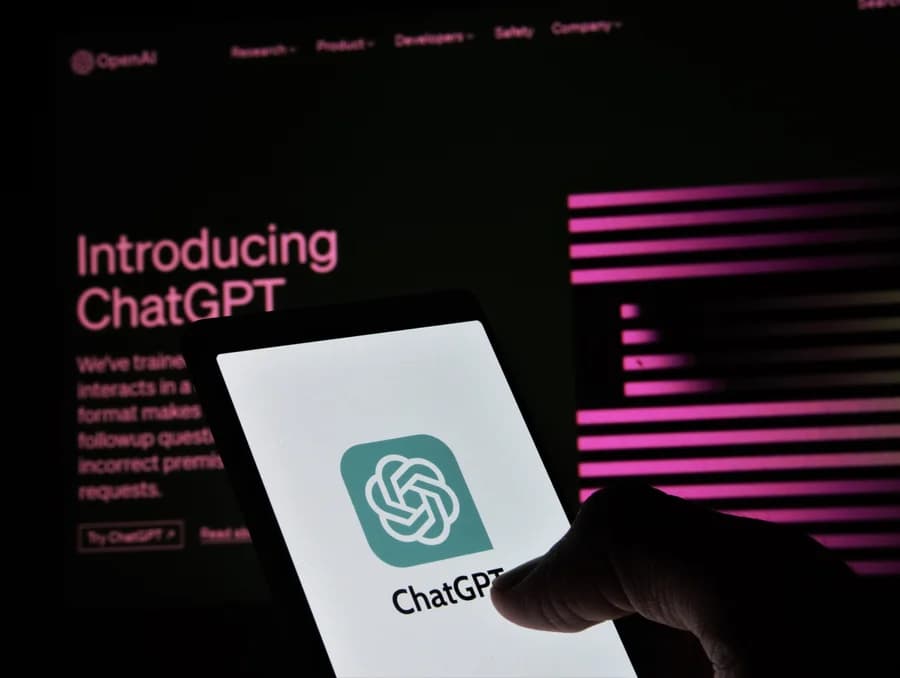 ChatGPT: Evolution , Technical features and App making
